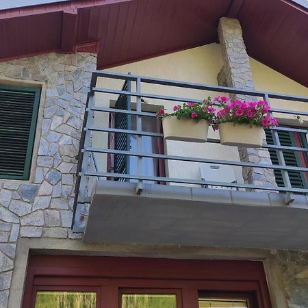 Jovanov Residence - Remote & Accessible Dolna Matka エクステリア 写真