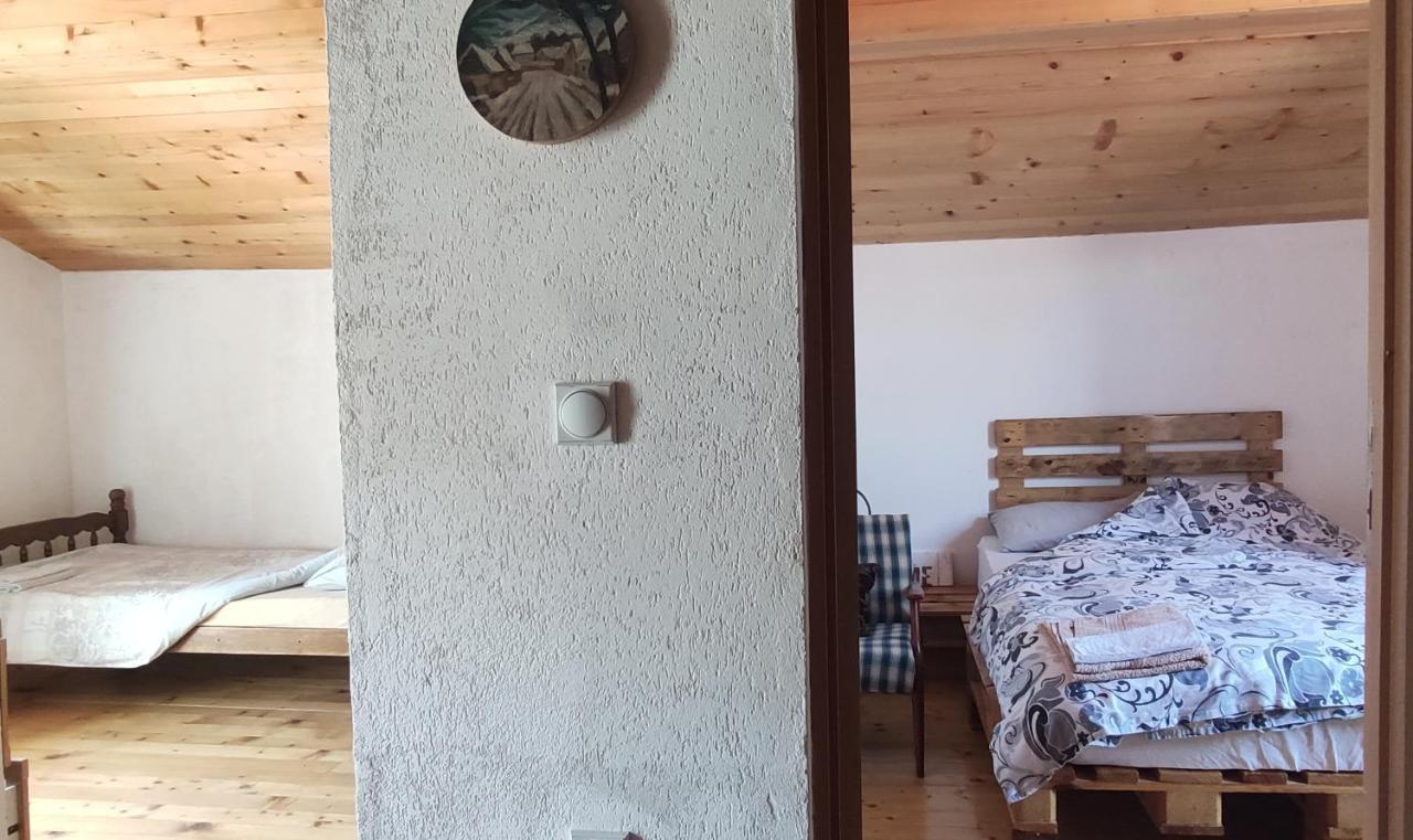 Jovanov Residence - Remote & Accessible Dolna Matka エクステリア 写真