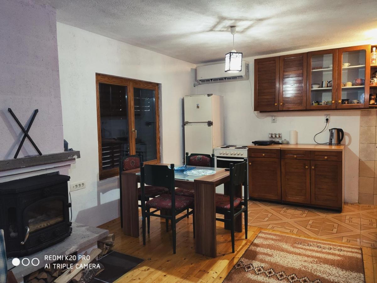 Jovanov Residence - Remote & Accessible Dolna Matka エクステリア 写真